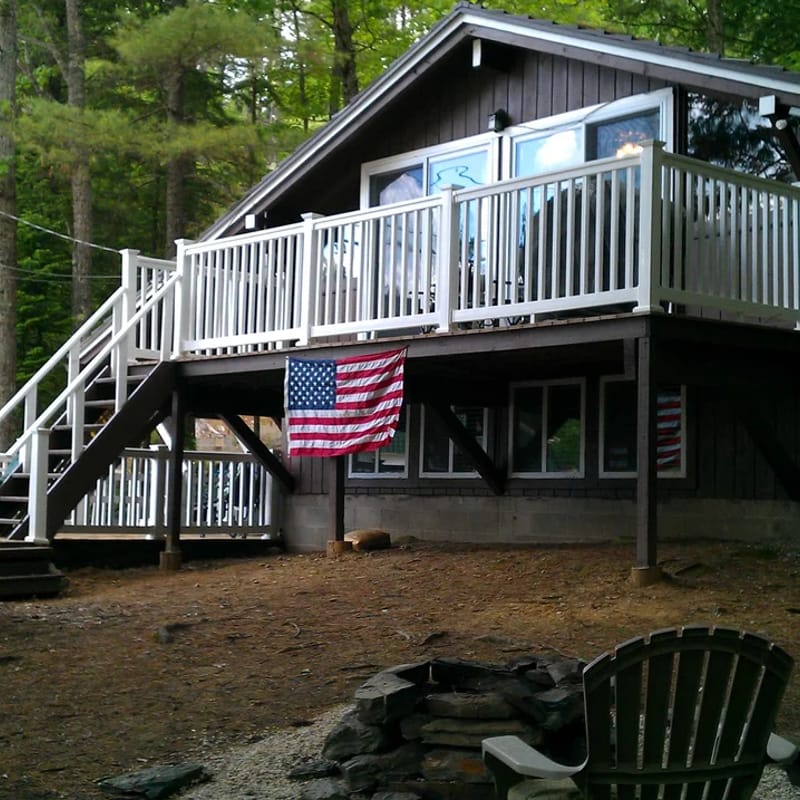 Serene Forest Chalet - Beaches | Kayaks | Bikes